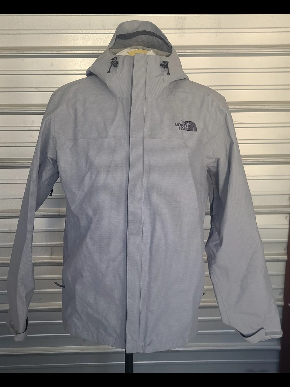 The North Face Mens Large Light Gray Hooded Rain Jacket